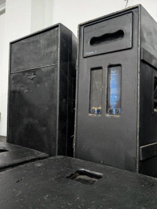 Equipo DAS R215 Subgrave 2x18 + Rack Etapas