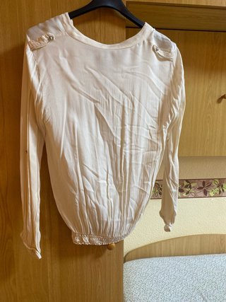 Blusa manga larga beige talla única