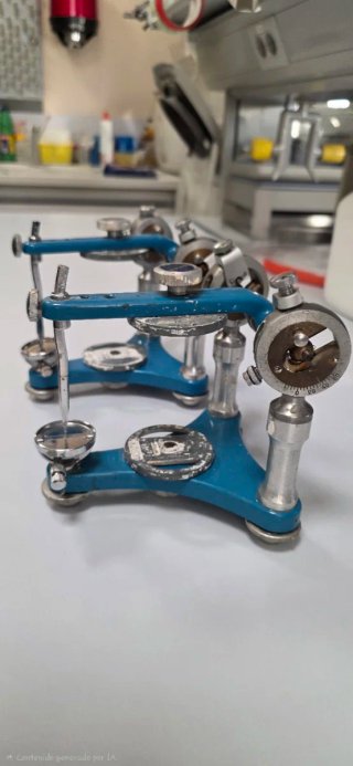 2 Articuladores dentales marca DENTATUS ARH