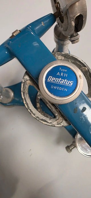 2 Articuladores dentales marca DENTATUS ARH