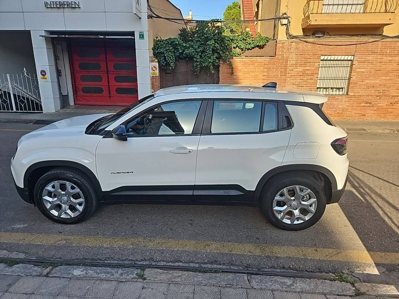 Jeep Avenger 1.2 Turbo Altitude 2023, foto 15
