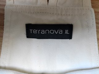 Peto con cremallera delantera