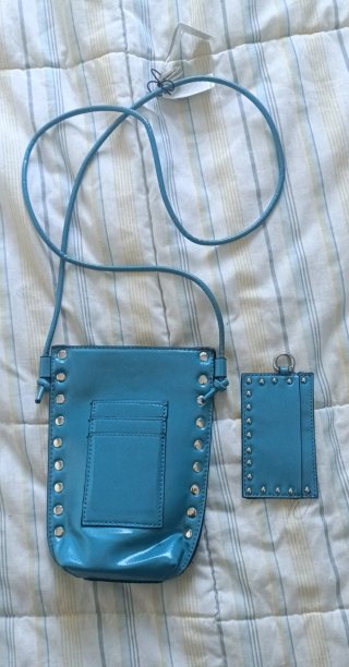 Bolso Parfois azul con tachuelas