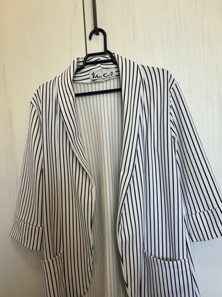 Blazer Miss Cute rayas blanco y negro