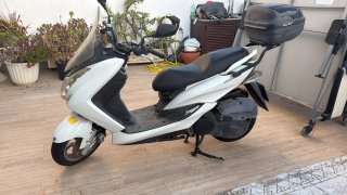 Yamaha Majesty S 125 sólo 8.400km