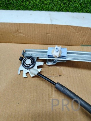 Mecanismo de elevalunas 851036 - VALEO