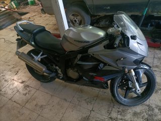 Documentación Hyosung GT-R 125.