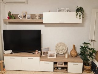 Mueble de salón madera y mimbre