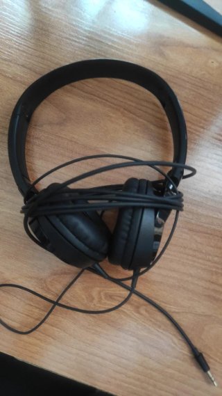 Teclado Yamaha con soporte, silla y cascos