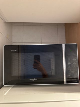 Microondas Whirlpool MWP 203 SB 20L 1000W