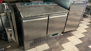 Mesa Fría Acero Inox con Bandejas
