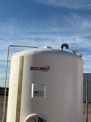 Depósito Poliéster 5000L de segundo uso