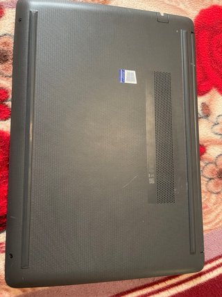Portátil HP 240 g7