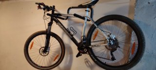 Bicicleta de Montaña Schwinn de 27.5 pulgadas.