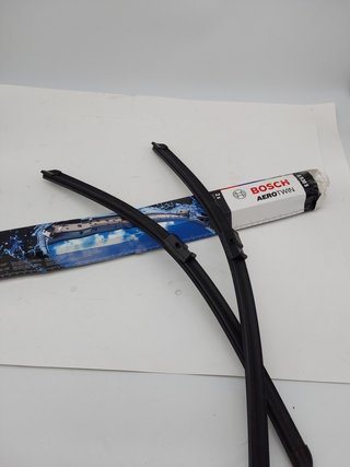 Escobilla limpiaparabrisas Bosch Aerotwin A938S, Longitud: 600mm/600mm – 1 juego para el parabrisas