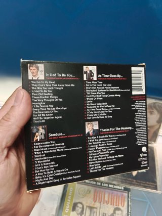 8 CDs Música: Rod Stewart, Céline Dion, Nino Bravo