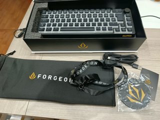 Teclado Forgeon Clutch RGB Inalámbrico