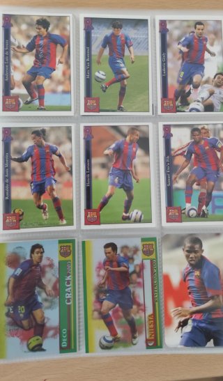 Álbum Mundicromo Liga 2006 con casi 400 cartas