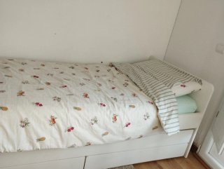 Cama nido blanca Ikea con 2 colchones