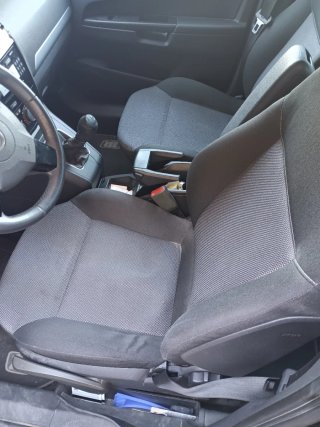 Opel Zafira 2012