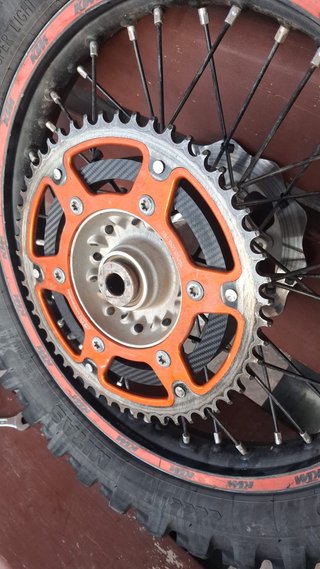 Protector piñón corona Husqvarna GasGas KTM rieju