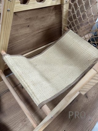 Torre de madera para gatos