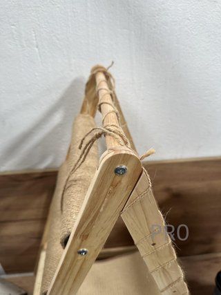 Torre de madera para gatos