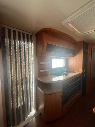 Caravana hobby 545 kmf