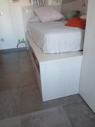 Mueble cama infantil con cajones