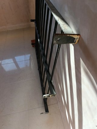Reja de seguridad metálica