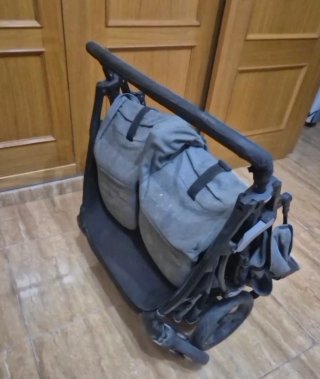 Sillita gemelar ligera con 1 capazo.
