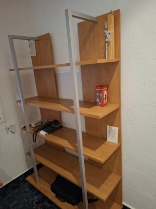 Estantería madera y metal