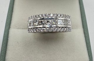 Anillo Oro 18kt con Diamantes Princesa