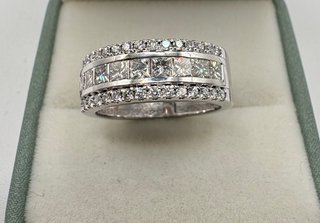 Anillo Oro 18kt con Diamantes Princesa