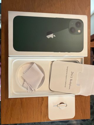 Caja iPhone 13 Verde