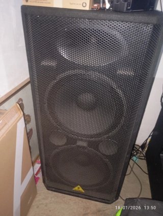 Altavoz Behringer Negro