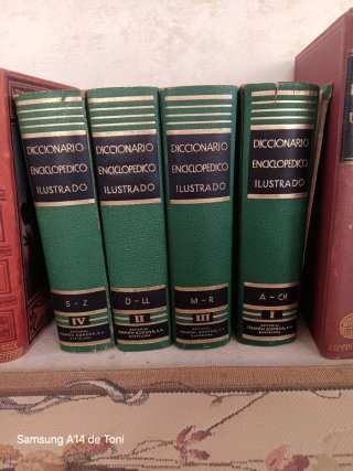 Lote de libros antiguos para decoración o coleccio