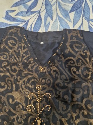 Vestido negro niña con detalles dorados talla 2-4