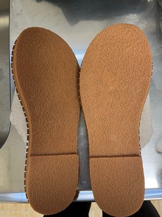 Sandalias planas negras y blancas talla 42