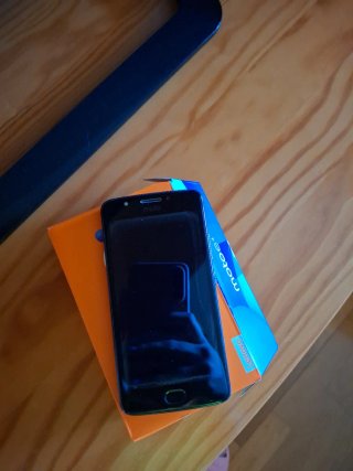 Motorola Moto E4 Negro