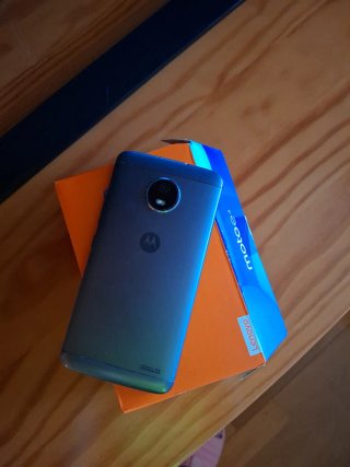 Motorola Moto E4 Negro