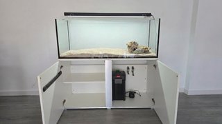 Acuario EHEIM 325L + Mueble + Accesorios