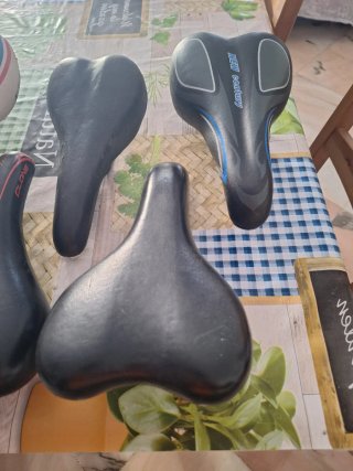 Sillines de bicicleta varios tamaños