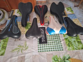 Sillines de bicicleta varios tamaños