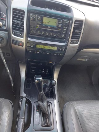 Toyota Land Cruiser 2004