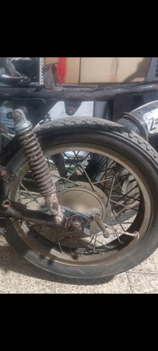 Ducati Road Scrambler rueda trasera