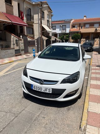 Opel Astra 2015