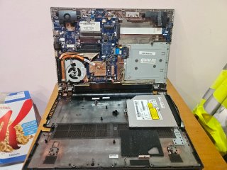 Dos portátiles Acer Aspire N16C2 y Lenovo