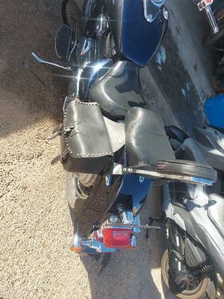 Suzuki Intruder C800 Negra