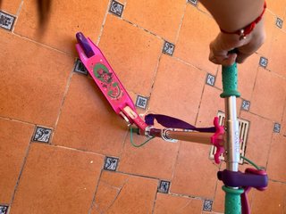 2 patinetes: Patinete Roller y patinete Oxelo